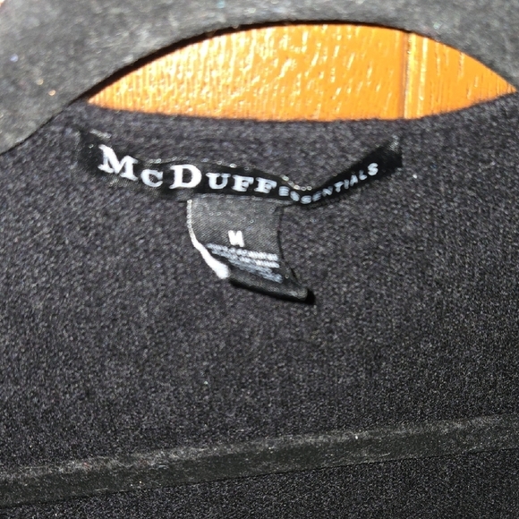 Mc Duff Essentials Cashmere Black V-Neck Sweater Lightweight Knit Size Medium - Picture 4 of 5